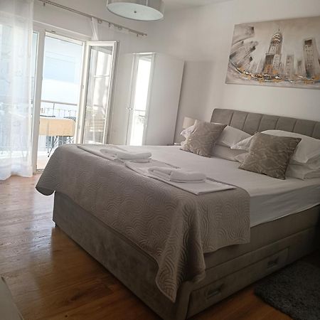 Apartment Golden Sunrise - 4 Ul.Petra Svacica11 바스카보다 외부 사진