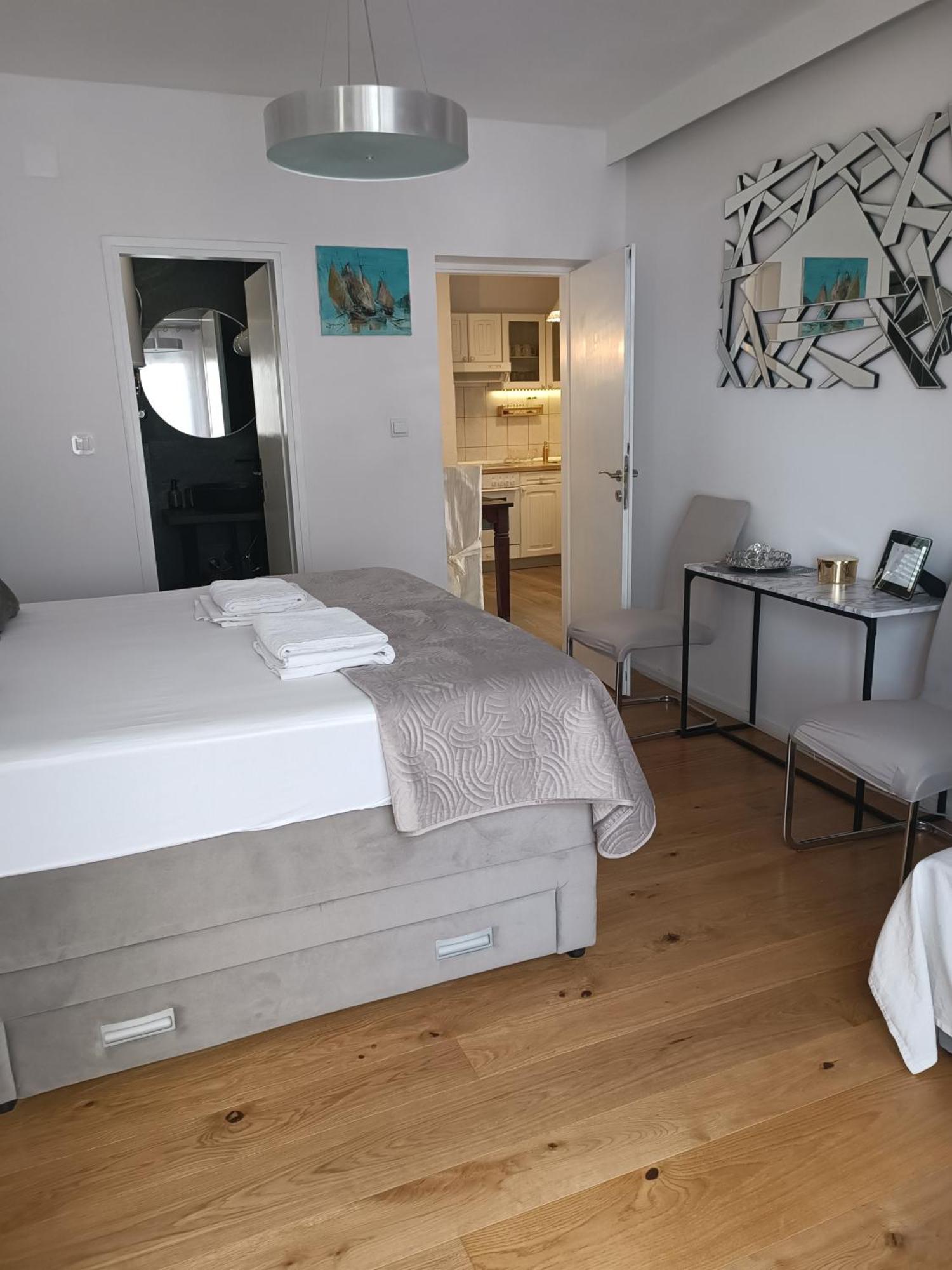 Apartment Golden Sunrise - 4 Ul.Petra Svacica11 바스카보다 외부 사진