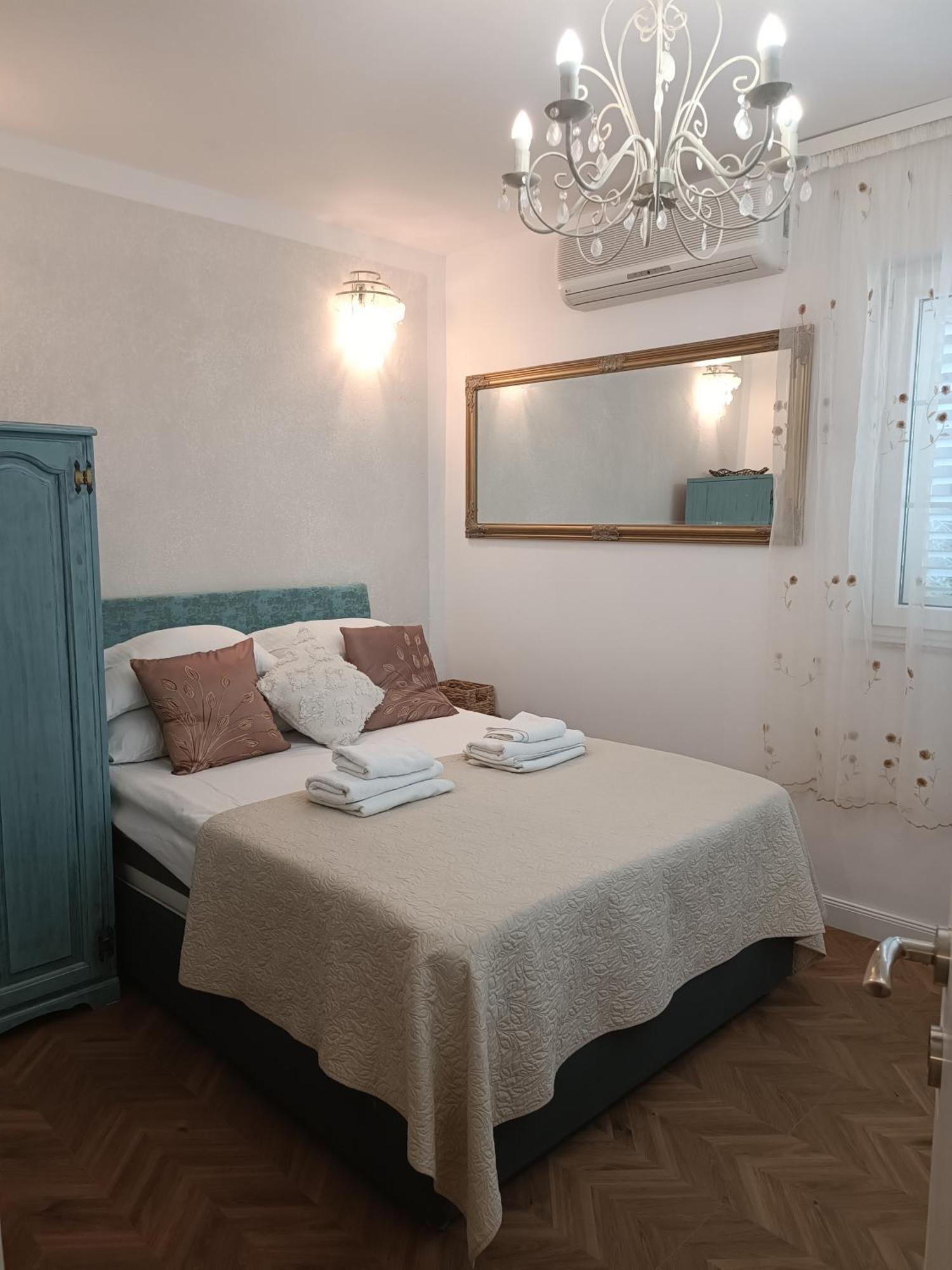 Apartment Golden Sunrise - 4 Ul.Petra Svacica11 바스카보다 외부 사진
